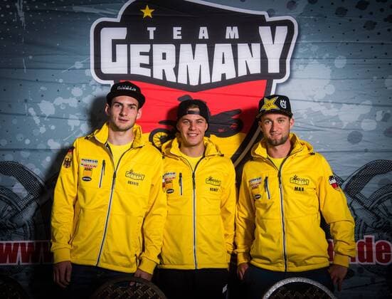 Gaildorf , 200816 , MXoN Team Germany 2016 , Team-Präsentation für das Motocross of Nations in Maggiora, Italien Im Bild: Dennis Ullrich ( KTM ), Henry Jacobi ( Honda ) und Maximilian Nagl ( Husqvarna )