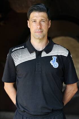 Fußball, 3 Liga, MSV Duisburg Portraettermin Porträt: Fußball, GER, 3.Liga, Porträttermin 2016 2017, MSV Duisburg, Trainer Ilia Gruev (MSV). Einzelbild, Portrait, Porträt.