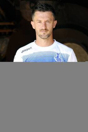Fußball, 3 Liga, MSV Duisburg Portraettermin Porträt: Fußball, GER, 3.Liga, Porträttermin 2016 2017, MSV Duisburg, Branimir Bajic (MSV). Einzelbild, Portrait, Porträt.