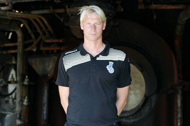 Fußball, 3 Liga, MSV Duisburg Portraettermin Porträt: Fußball, GER, 3.Liga, Porträttermin 2016 2017, MSV Duisburg, Torwart Trainer Sven Beuckert (MSV) . Einzelbild, Portrait, Porträt.