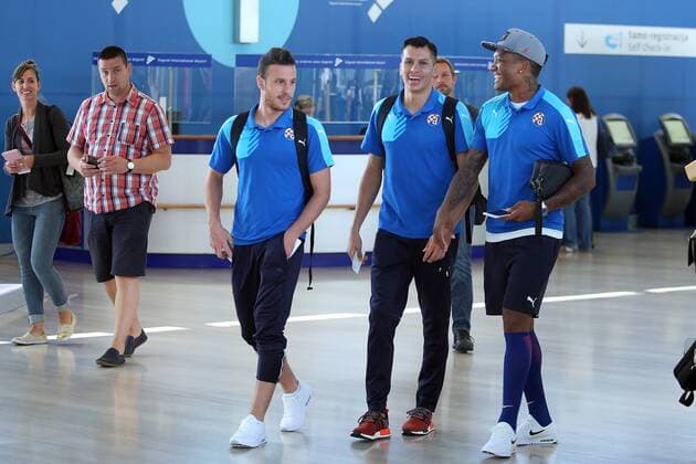 Fußball, CL Quali, Dinamo Zagreb - Abflug nach Salzburg GNK Dinamo leaving on UEFA Champions League play-off game GNK Dinamo players, Angelo Henriquez, Leonardo German Sigali and Junior Fernandes leaving on second leg of UEFA Champions League play-off game against Red Bull Salzburg on Zagreb airport, August 23, 2016 .  GoranxStanzl PIXSELL