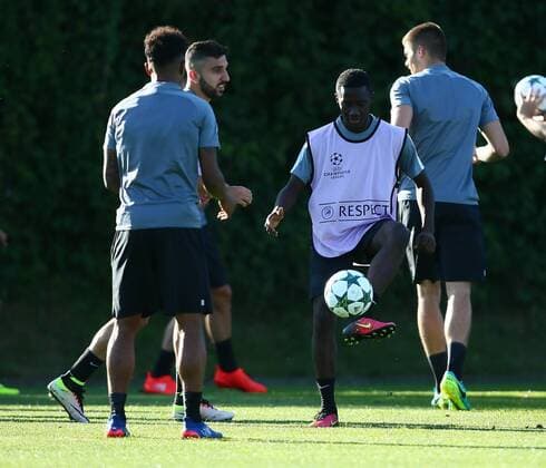 Fußball, CL Quali, Training RB Salzburg SOCCER - UEFA CL quali, RBS vs Zagreb SALZBURG,AUSTRIA,23.AUG.16 - SOCCER - UEFA Champions League, Play-off qualification, Red Bull Salzburg vs GNK Dinamo Zagreb, preview, final training of RBS. Image shows Diadie Samassekou (RBS). GEPAxpictures xFelixxRoittner