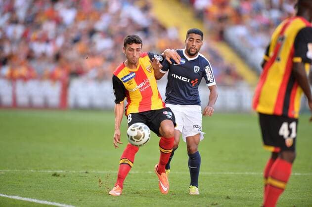 Marvin Milville (len) - Saifeddine Alami Bazza (pfc) FOOTBALL : Lens vs Paris FC - Coupe de la Ligue - 2nd tour - 23 08 2016 AnthonyBIBARD FEP Panoramic 