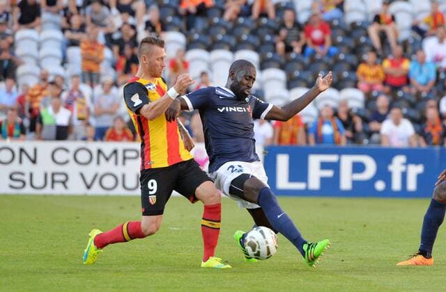 Teddy Chevalier (len) - Maka Mary (pfc) FOOTBALL : Lens vs Paris FC - Coupe de la Ligue - 2nd tour - 23 08 2016 AnthonyBIBARD FEP Panoramic 