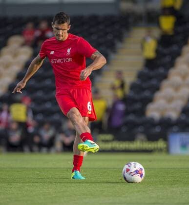 23.08.2016. Pirelli Stadium, Burton on Trent, England. EFL Cup Football. Burton Albion versus Liverpool. Liverpool defender Dejan Lovren warming up with the ball before the match. xRolandxHarrisonx  ActionPlus11779455