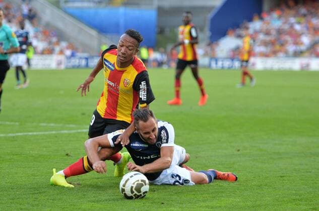 Enzo Ebosse (len) - Romuald Marie (pfc) FOOTBALL : Lens vs Paris FC - Coupe de la Ligue - 2nd tour - 23 08 2016 AnthonyBIBARD FEP Panoramic 