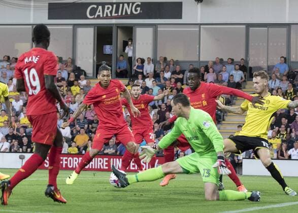 23.08.2016. Pirelli Stadium, Burton on Trent, England. EFL Cup Football. Burton Albion versus Liverpool. Liverpool striker Divock Origi scores the first goal of the match after 15 minutes. xRolandxHarrisonx  ActionPlus11779462