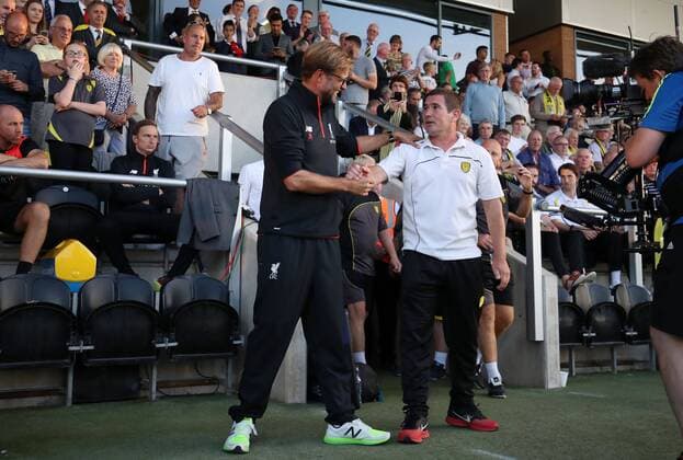 Liverpool manager Jurgen Klopp shakes hands with Burton Albion Manager Nigel Clough during the Football League Cup Second Round at The Pirelli Stadium. Picture date: August 23rd, 2016. Pic Lynne Cameron Sportimage EDITORIAL USE ONLY. No use with unauthorised audio, video, data, fixture lists, club league logos or live services. Online in-match use limited to 120 images, no video emulation. No use in betting, games or single club league player publications.