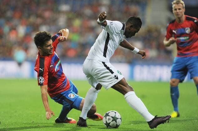 From left: Michal Duris of Pilsen and Virgil Misidjan of Razdrad in action during the 4th qualifying round of football Champions League return match FC Viktoria Pilsen vs PFC Ludogorets Razgrad in Pilsen, Czech Republic, August 23, 2016. (CTKxPhoto PavelxNemecek) CTKPhotoP201608230797101  nmc5