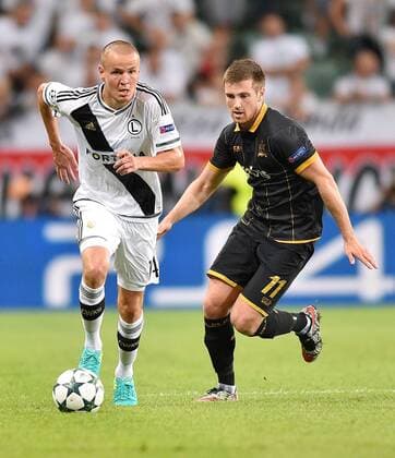 2016.08.23 Warszawa Qualification CL 2016 2017 Legia Warszawa - Dundalk FC - - Adam Hlousek, Patrick McEleney Foto LukaszxLaskowski PressFocus 2016.08.23 Warszawa Football UEFA Champions League season 2016 2017 Play-offs second leg Legia Warszawa - Dundalk FC Adam Hlousek, Patrick McEleney Credit: LukaszxLaskowski PressFocus NEWSPIX.PL --- Newspix.pl  20160823LUK0076