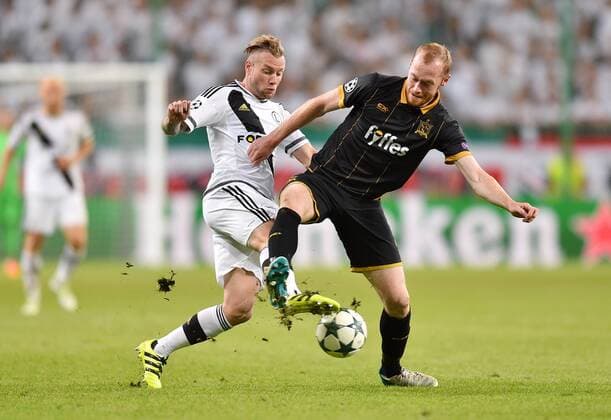 2016.08.23 Warszawa Qualification CL 2016 2017 Legia Warszawa - Dundalk FC - - Thibault Moulin, Paddy Barrett Foto LukaszxLaskowski PressFocus 2016.08.23 Warszawa Football UEFA Champions League season 2016 2017 Play-offs second leg Legia Warszawa - Dundalk FC Thibault Moulin, Paddy Barrett Credit: LukaszxLaskowski PressFocus NEWSPIX.PL --- Newspix.pl  20160823LUK0098