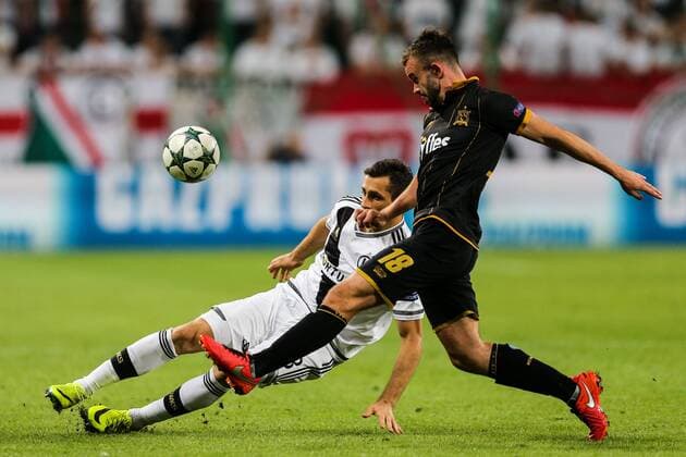 2016.8.23, Warszawa , UEFA Champions League , Legia Warsaw - Dundalk FC Legia Warszawa - Dundalk FC pictured: Robert Benson (Dundalk), Tomasz Jodlowiec (Legia) fot. TomaszxJastrzebowski Foto Olimpik NEWSPIX.PL --- Newspix.pl  20160823toja87