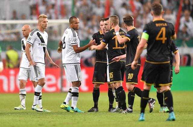 2016.08.23 Warszawa Qualification CL 2016 2017 Legia Warszawa - Dundalk FC - - Igor Lewczuk, Vadis Odjidja-Ofoe, Robbie Benson, Paddy Barrett klotnia, przepychanki Foto LukaszxLaskowski PressFocus 2016.08.23 Warszawa Football UEFA Champions League season 2016 2017 Play-offs second leg Legia Warszawa - Dundalk FC Igor Lewczuk, Vadis Odjidja-Ofoe, Robbie Benson, Paddy Barrett klotnia, przepychanki Credit: LukaszxLaskowski PressFocus NEWSPIX.PL --- Newspix.pl  20160823LUK0138