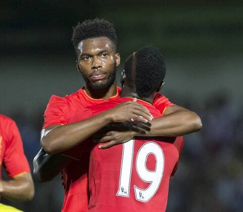 23.08.2016. Pirelli Stadium, Burton on Trent, England. EFL Cup Football. Burton Albion versus Liverpool. Liverpool forward Daniel Sturridge gets a hug from Liverpool forward Sadio Mane after he scored Liverpool s 5th goal of the match in the 83rd minute. xRolandxHarrisonx  ActionPlus11779496