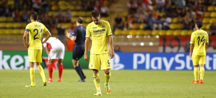 Victor Ruiz . Second leg of the Champions League preliminary round between Monaco and Villarreal. In this picture, Victor Ruiz dejected. xAngelxRiverox 