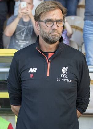 23.08.2016. Pirelli Stadium, Burton on Trent, England. EFL Cup Football. Burton Albion versus Liverpool. Liverpool Manager Jurgen Klopp waiting in team dug-out before the match starts. xRolandxHarrisonx  ActionPlus11779538