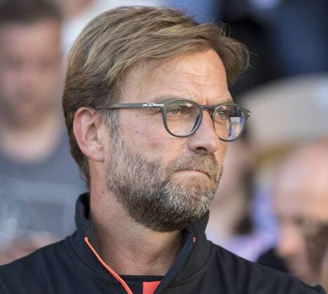 23.08.2016. Pirelli Stadium, Burton on Trent, England. EFL Cup Football. Burton Albion versus Liverpool. Liverpool Manager Jurgen Klopp looks on the pitch before the match commences. xRolandxHarrisonx  ActionPlus11779539
