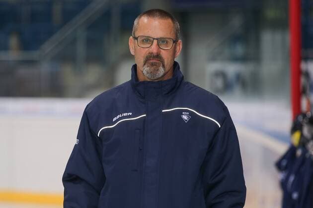 DEL, ERC Ingolstadt - Porträttermin DEL - Eishockey - ERC Ingolstadt - Saison 2016 2017 - Portraits Foto - Training - Cheftrainer Tommy Samuelsson (ERC) DEL - ERC Ingolstadt - Saison 2015 2016 Portraits Foto - Training