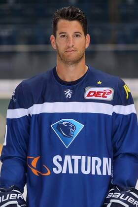 DEL, ERC Ingolstadt - Porträttermin DEL - Eishockey - ERC Ingolstadt - Saison 2016 2017 - Portraits Foto - Training - Darryl Boyce (ERC 10) DEL - ERC Ingolstadt - Saison 2015 2016 Portraits Foto - Training