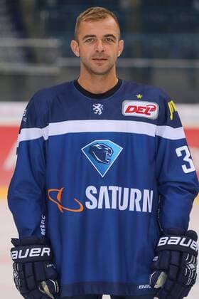 DEL, ERC Ingolstadt - Porträttermin DEL - Eishockey - ERC Ingolstadt - Saison 2016 2017 - Portraits Foto - Training - Thomas Greilinger (ERC 39) DEL - ERC Ingolstadt - Saison 2015 2016 Portraits Foto - Training