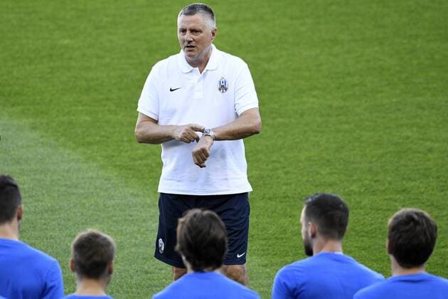 Lokomotivo s head coach Tomislav Ivkovic pictured during a training session of Croatian first league soccer team Lokomotiva Zagreb in Genk, Wednesday 24 August 2016. Tomorrow KRC Genk is playing the return leg of the playoff round in the Europa League competition against Lokomotiva Zagreb. First leg ended on 2-2 draw result in Croatia. YORICKxJANSENS  x04918026x