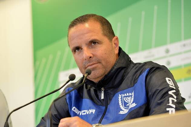 Ran Ben Shimon (entraineur beitar) FOOTBALL : Entrainement Beitar Jerusalem - Europa Ligue - Barrage - 24 08 2016 FredericChambert Panoramic 