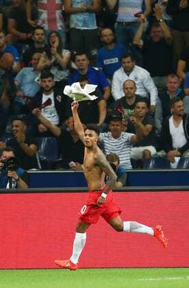 SOCCER - UEFA CL quali, RBS vs Zagreb SALZBURG,AUSTRIA,24.AUG.16 - SOCCER - UEFA Champions League, Play-off qualification, Red Bull Salzburg vs GNK Dinamo Zagreb. Image shows the rejoicing of Valentino Lazaro (RBS). GEPAxpictures xFelixxRoittner