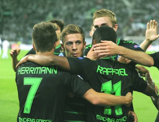 Championsleague Playoff Runde. Borussia Mönchengladbach - Young Boys Bern 24.08.2016. Jubel der Gladbacher. V.l: Patrick Herrmann, Thorgan Hazard, Christoph Kramer (halb verd.) und Raffael. HM