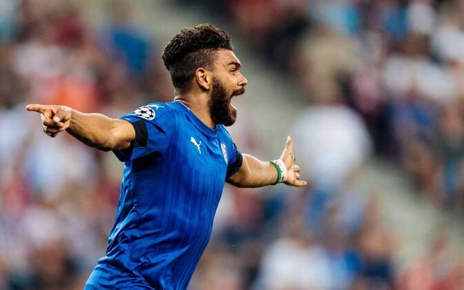 24.08.2016, Red Bull Arena, Salzburg, AUT, UEFA CL, FC Red Bull Salzburg vs Dinamo Zagreb, Play off, Rueckspiel, im Bild Torjubel Zagreb, 1:2, El Arabi Hilal Soudani (GNK Dinamo Zagreb) Goal Celebration Zagreb, 1:2, El Arabi Hilal Soudani (GNK Dinamo Zagreb) during the UEFA Championsleague Play off 2nd Leg Match between FC Red Bull Salzburg and Dinamo Zagreb at the Red Bull Arena in Salzburg, Austria on 2016 08 24. Salzburg EX_JFK