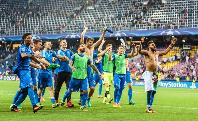 24.08.2016, Red Bull Arena, Salzburg, AUT, UEFA CL, FC Red Bull Salzburg vs Dinamo Zagreb, Play off, Rueckspiel, im Bild Zagreb Spieler jubeln ?ber den Sieg Zagreb players cheer on victory during the UEFA Championsleague Play off 2nd Leg Match between FC Red Bull Salzburg and Dinamo Zagreb at the Red Bull Arena in Salzburg, Austria on 2016 08 24. Salzburg  EX_JFK  