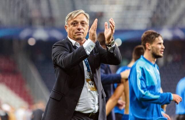 24.08.2016, Red Bull Arena, Salzburg, AUT, UEFA CL, FC Red Bull Salzburg vs Dinamo Zagreb, Play off, Rueckspiel, im Bild Trainer Zlatko Kranjcar (GNK Dinamo Zagreb) jubelt during the UEFA Championsleague Play off 2nd Leg Match between FC Red Bull Salzburg and Dinamo Zagreb at the Red Bull Arena in Salzburg, Austria on 2016 08 24. Salzburg  EX_JFK  