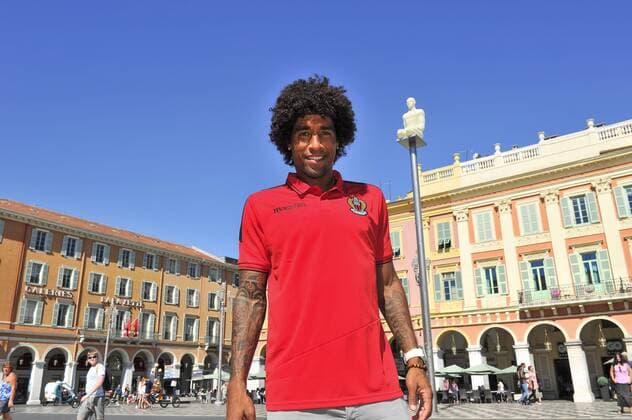 Fußball, OGC Nizza präsentiert Neuzugang Dante Bonfim (OGCNice) - Presentation place Massena FOOTBALL : Presentation Dante - OGC Nice - 24 08 2016 NorbertScanella Panoramic 