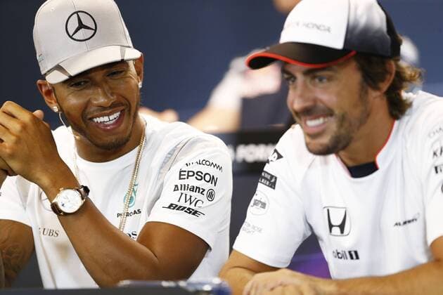 Motorsports: FIA Formula One World Championship WM Weltmeisterschaft 2016, Grand Prix of Belgium, 44 Lewis Hamilton (GBR, Mercedes AMG Petronas Formula One Team), 14 Fernando Alonso (ESP, McLaren Honda Formula 1 Team), xHOCHxZWEIx