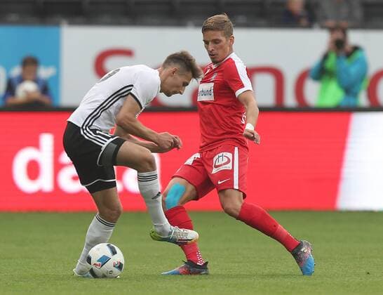SOCCER - UEFA EL quali, Rosenborg vs A.Wien TRONDHEIM,NORWAY,25.AUG.16 - SOCCER - UEFA Europa League, Play-off qualification, BK Rosenborg Trondheim vs FK Austria Wien. Image shows Elbasan Rashani (Rosenborg) and Jens Stryger Larsen (A.Wien). GEPAxpictures xChristianxOrt