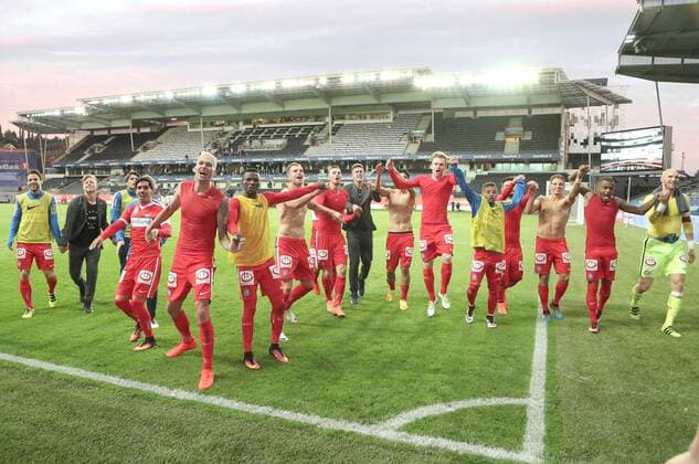 SOCCER - UEFA EL quali, Rosenborg vs A.Wien TRONDHEIM,NORWAY,25.AUG.16 - SOCCER - UEFA Europa League, Play-off qualification, BK Rosenborg Trondheim vs FK Austria Wien. Image shows the rejoicing of A.Wien. GEPAxpictures xChristianxOrt