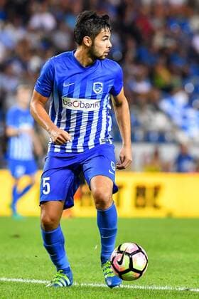Genk s Sandy Walsh pictured in action during a match between Belgian first league team KRC Genk and Croatian Lokomotiva Zagreb, the return leg of the playoff round in the Europa League competition, in Genk, Thursday 25 August 2016. First leg ended on 2-2 draw result in Croatia. LUCxCLAESSEN  x04918936x