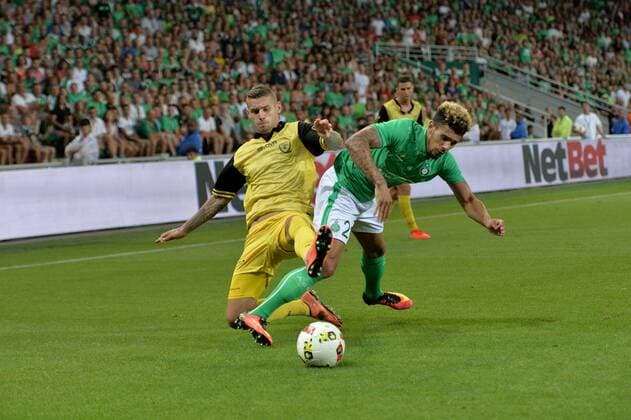 Kevin Malcuit (saint etienne) vs Marcel Heister (beitar) - Fussball, Europa League Quali, AS Saint Etienne vs. Beitar Jerusalem - 25 08 2016 FredericChambert Panoramic 