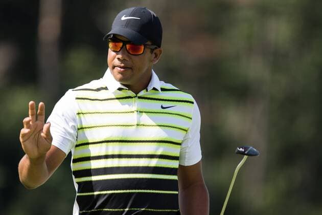 August 25, 2016: Jhonattan Vegas reacts after sinking a birdie putt on 18 during the first round of play at The Barclays, on the Black course, at Bethpage State Park in Farmingdale, NY. (Photo by David Hahn Icon Sportswire) GOLF: AUG 25 PGA Golf Herren - The Barclays - First Round Icon160825029 EDITORIAL USE ONLY