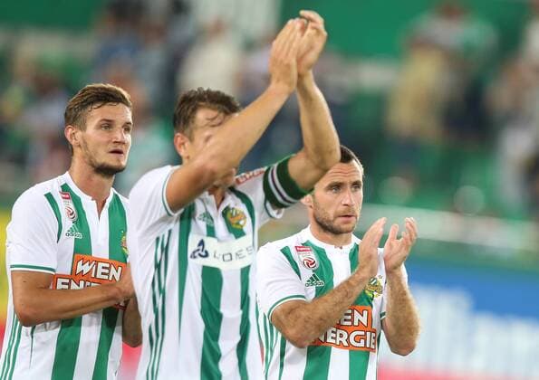 SOCCER - UEFA EL quali, Rapid vs Trencin VIENNA,AUSTRIA,25.AUG.16 - SOCCER - UEFA Europa League, Play-off qualification, SK Rapid Wien vs FK AS Trencin. Image shows Maximilian Hofmann (Rapid), Stefan Schwab (Rapid) and Steffen Hofmann (Rapid). Keywords: Wien Energie. GEPAxpictures xPatrickxLeuk