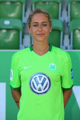 Fußball, 1. BL Damen, VfL Wolfsburg Porträttermin VfL Frauen, Fototermin Wolfsburg, Deutschland. 26.08.2016, FUßBALL - VfL Wolfsburg, Fototermin, 1. Allianz Frauen Bundesliga, Saison 2016 17. Bild zeigt: Anna Blässe (VfL Wolfsburg) Wolfsburg