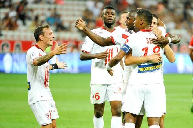 18 Franck BERIA (lil) - 11 Eric BAUTHEAC (lil) - 06 Ibrahim AMADOU (lil) - 04 Younousse SANKHARE (lil) - JOIE FOOTBALL : Nice vs Lille - Ligue 1 - 27 08 2016 FEP Panoramic 