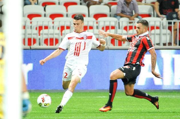 02 SEBASTIEN CORCHIA (lil) - 13 Valentin EYSSERIC (nice) FOOTBALL : Nice vs Lille - Ligue 1 - 27 08 2016 FEP Panoramic 