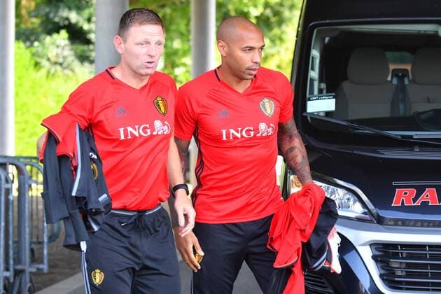 Fußball, Training Nationalteam Belgien Belgium s assistant coach Graeme Jones and Belgium s assistant coach Thierry Henry arrive for a training session of Belgian national soccer team Red Devils, on Monday 29 August 2016, in Brussels. The Red Devils will play a World Championships 2018 Qualification game against Cyprus on September 6th. LUCxCLAESSEN  x04921338x