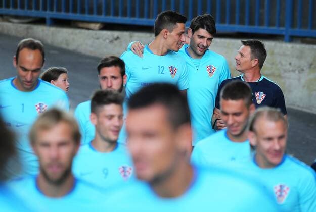 Fußball, Training Nationalteam Kroatien FIFA World Cup WM Weltmeisterschaft Fussball Qualifiers - group I - Croatia training 29.08.2016., Zagreb, Croatia - Croatian national football team did a first training before the match with Turkey.Lovre Kalinic, Vedran Corluka, Ante Mise.  JuricaxGaloic PIXSELL