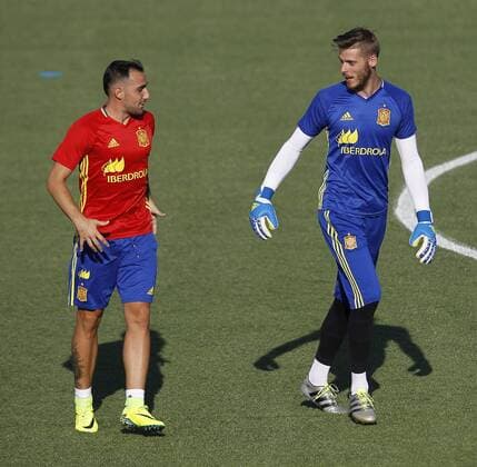 De Gea y Alcacer. Spanish national team Nationalteam training session. In this picture, De Gea and Alcacer. xAngelxRiverox 