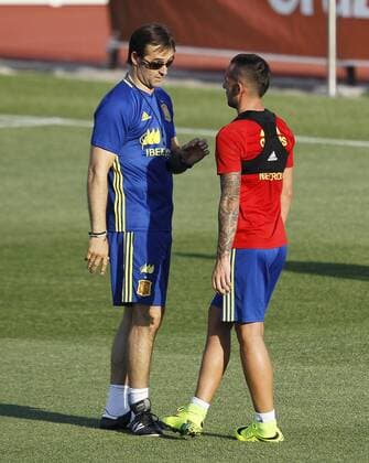 Lopetegui y Alcacer. Spanish national team Nationalteam training session. In this picture, Alcacer and Lopetegui. xAngelxRiverox 