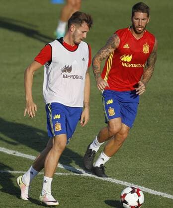 Saul y Sergio Ramos. Spanish national team Nationalteam training session. In this picture, Saul and Sergio Ramos. xAngelxRiverox 