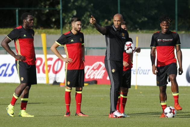 Fußball, Co Trainer Thierry Henry - Training Nationalteam Belgien Thierry Henry ass. coach of Belgian Team and Lukaku Romelu forward of Belgium and Batshuayi Michy forward of Belgium FOOTBALL : Equipe de Belgique - Entrainement - Neerpede - 29 08 2016 Photonews Panoramic  665082687