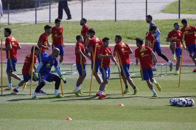 Fußball, Training Nationalteam Spanien Spain s national team Nationalteam players attend a trainning session in Las Rozas Football City, Madrid, Spain, 30 August 2016. Spain will face Belgium upcoming 1st September during a friendly match. SPAIN TRAINNING !ACHTUNG: NUR REDAKTIONELLE NUTZUNG!  20160830-636081564377029034
