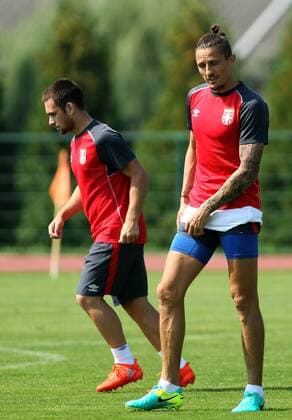 Fußball, Training Nationalteam Serbien 30.08.2016 Stara Pazova Serbia national team Nationalteam training men s football Ljubomir Fejsa (r) with Andrija Zivkovic(L) : 